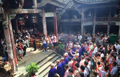 台湾菇民寻根浙江庆元 共祭香菇始祖吴三公 台湾菇民寻根浙江庆元 共祭香菇始祖吴三公