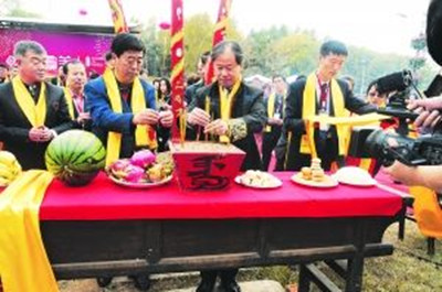 刘姓缘何排百家姓后面?十位“刘家人”被采访 刘姓缘何排百家姓后面?十位“刘家人”被采访