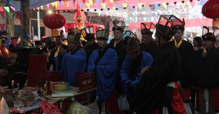 刘基后裔春季祭祖大典在祯埠乡岭下村举行 刘基后裔春季祭祖大典在祯埠乡岭下村举行