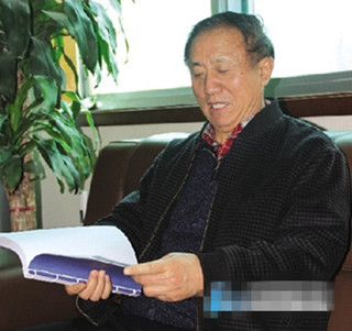 为寻祖,两年奔走四方 终圆梦,续上荣氏族谱 为寻祖,两年奔走四方 终圆梦,续上荣氏族谱