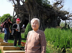 两岸一家亲:闽6旬翁入籍台湾圆9旬母梦 两岸一家亲:闽6旬翁入籍台湾圆9旬母梦