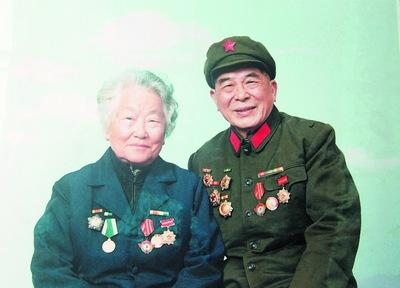 老红军之女：我父亲长征时三过草地雪山